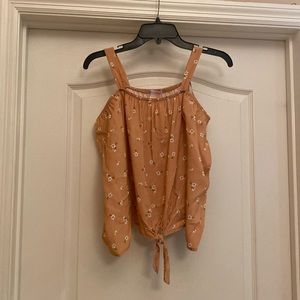 Lilie cold shoulder tie front top. New with tags.